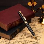 Sheaffer Gift Set 300 | G9325 Glossy Black with Gold Tone Trim Ballpoint Pen with Medium Notebook | Premium Gift Set - Image 2