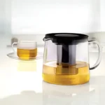 CARAFE WITH STAINLESS STEEL STRAINER